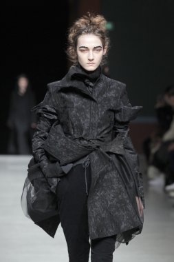 Paris Moda Haftası kapsamında Aganovich gösterisi