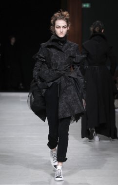 Paris Moda Haftası kapsamında Aganovich gösterisi