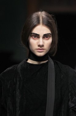 Paris Moda Haftası kapsamında Aganovich gösterisi