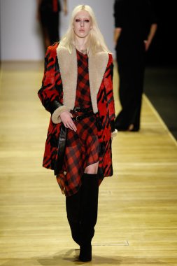 Paris Moda Haftası kapsamında Barbara Bui gösterisi