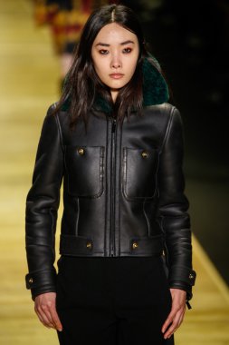 Paris Moda Haftası kapsamında Barbara Bui gösterisi