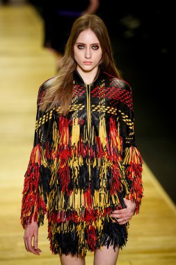 Paris Moda Haftası kapsamında Barbara Bui gösterisi