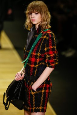 Paris Moda Haftası kapsamında Barbara Bui gösterisi