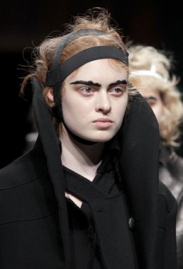 Paris Moda Haftası kapsamında Aganovich gösterisi