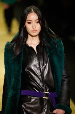 Paris Moda Haftası kapsamında Barbara Bui gösterisi