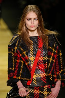 Paris Moda Haftası kapsamında Barbara Bui gösterisi