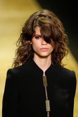 Paris Moda Haftası kapsamında Barbara Bui gösterisi
