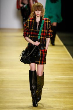 Paris Moda Haftası kapsamında Barbara Bui gösterisi