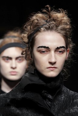 Paris Moda Haftası kapsamında Aganovich gösterisi