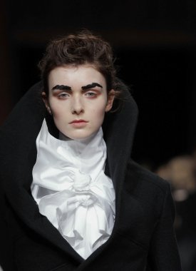Paris Moda Haftası kapsamında Aganovich gösterisi