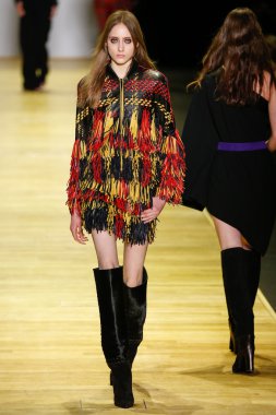 Paris Moda Haftası kapsamında Barbara Bui gösterisi