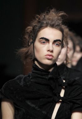 Paris Moda Haftası kapsamında Aganovich gösterisi