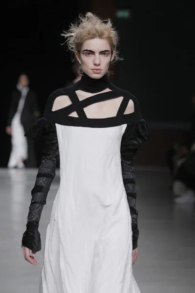 Espectáculo de Aganovich como parte de la Semana de la Moda de París — Foto de Stock