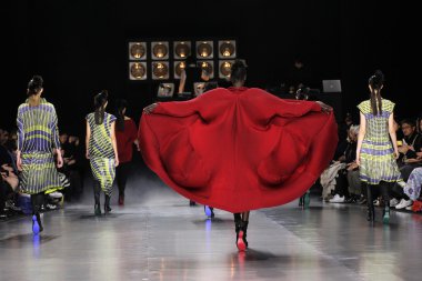 Issey Miyake gösterisi