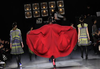 Issey Miyake gösterisi