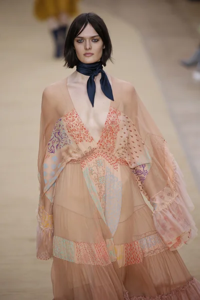 Chloe show as part of the Paris Fashion Week — 图库照片