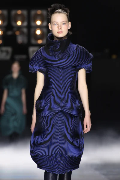 Show de Issey Miyake como parte da Semana de Moda de Paris — Fotografia de Stock