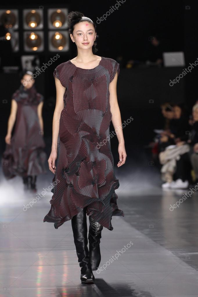 Issey Miyake show as part of the Paris Fashion Week – Stock Editorial Photo  © fashionstock #104162706