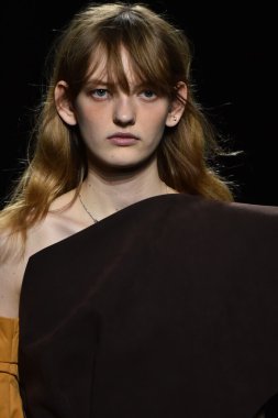 Paris Moda Haftası kapsamında Jacquemus gösterisi