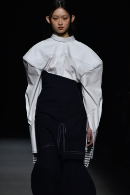 Paris Moda Haftası kapsamında Jacquemus gösterisi