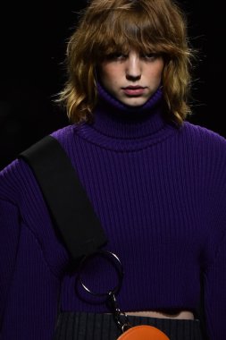 Paris Moda Haftası kapsamında Jacquemus gösterisi