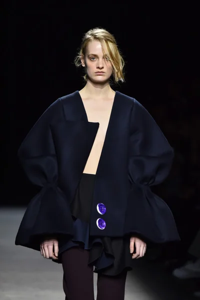 Jacquemus show som en del av Paris Fashion Week — Stockfoto