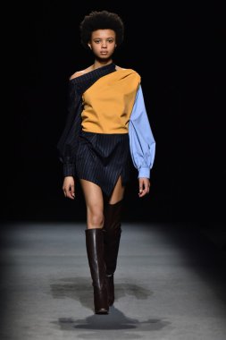 Paris Moda Haftası kapsamında Jacquemus gösterisi