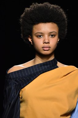 Paris Moda Haftası kapsamında Jacquemus gösterisi