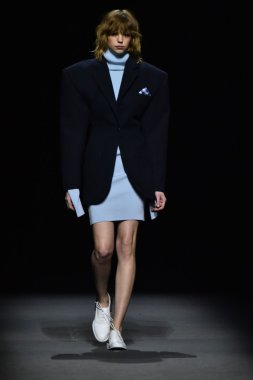Paris Moda Haftası kapsamında Jacquemus gösterisi