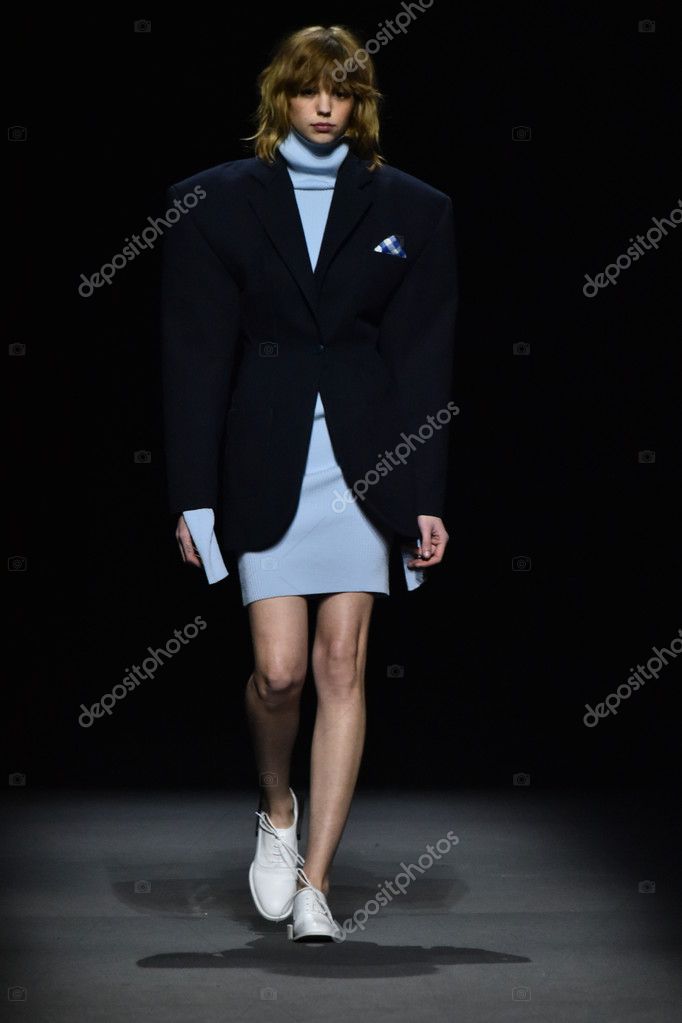 Jacquemus Models Jacquemus La Robe Valerie Corset Midi Dress (For