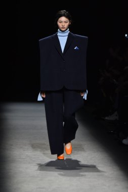 Paris Moda Haftası kapsamında Jacquemus gösterisi