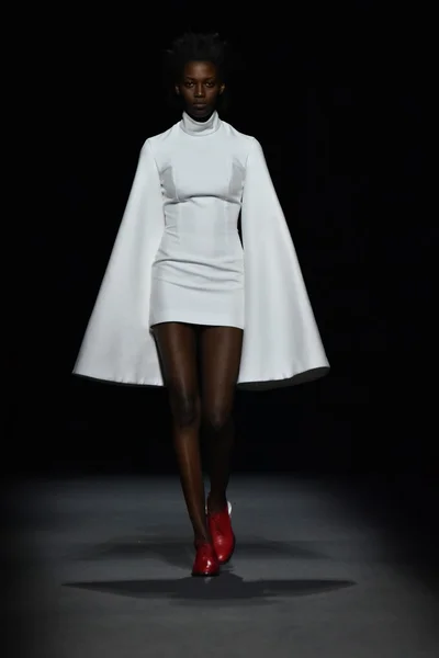 Show Jacquemus como parte da Semana de Moda de Paris — Fotografia de Stock