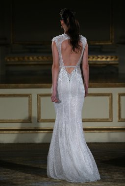 Berta Bridal pist Show