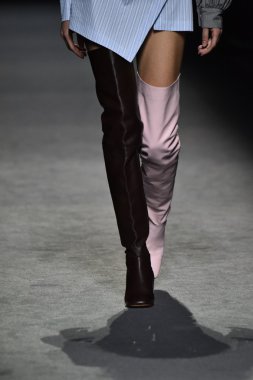 Paris Moda Haftası kapsamında Jacquemus gösterisi