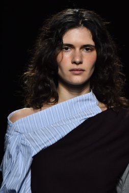 Paris Moda Haftası kapsamında Jacquemus gösterisi
