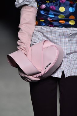 Paris Moda Haftası kapsamında Jacquemus gösterisi