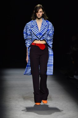 Paris Moda Haftası kapsamında Jacquemus gösterisi