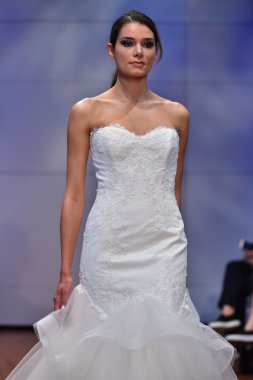 Rivini gelin pist Show