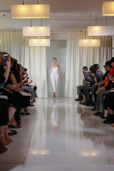 Angel Sanchez Bridal Runway Show — Stock Photo, Image