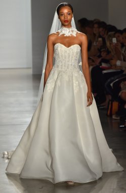 Amsale Gelin Koleksiyonu