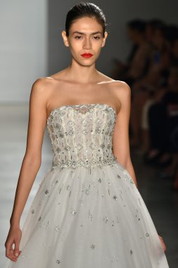 Amsale Gelin Koleksiyonu