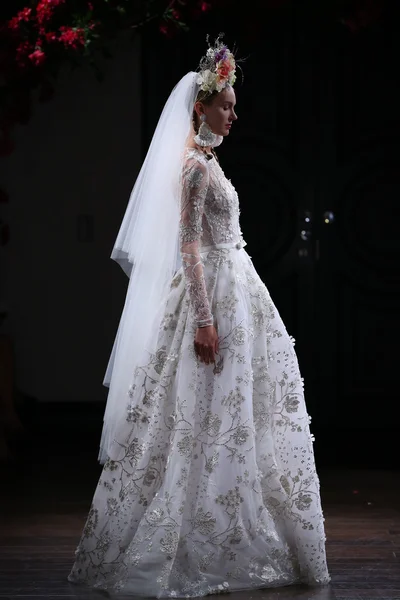 Naeem Khan Couture Svatební kolekce — Stock fotografie