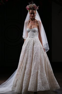 Naeem Khan Couture Gelin Koleksiyonu