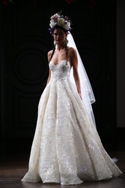 Naeem Khan Couture Gelin Koleksiyonu