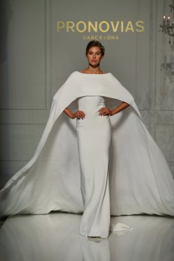 Pronovias Couture gelinlik koleksiyonu