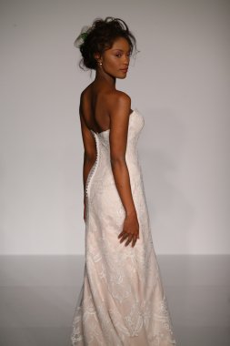 Maggie Sotero Couture gelinlik koleksiyonu