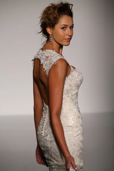 Maggie Sotero Couture Suknie ślubne kolekcja — Zdjęcie stockowe
