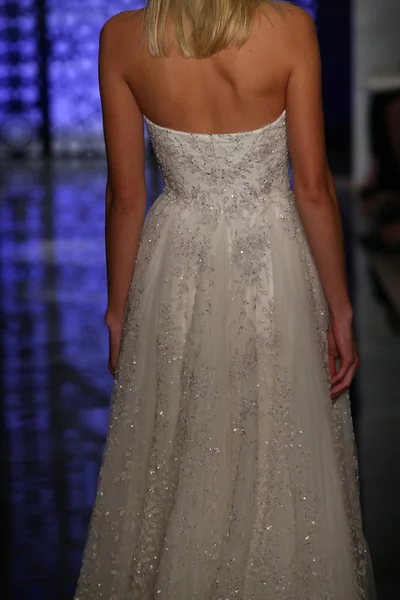 Reem Acra Bridal Fall Winter 2016 Runway Show — Stock Photo, Image