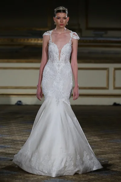 Berta Bridal Runway Show — Stock fotografie