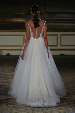 Berta Bridal sonbahar kış 2016 pist göster